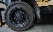 Как выбрать шины для погрузчика: что учитывать при покупке?